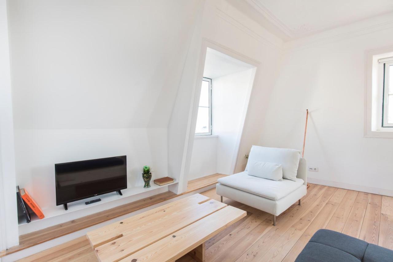 Historical Apartment Santos IV Lisbon Bagian luar foto