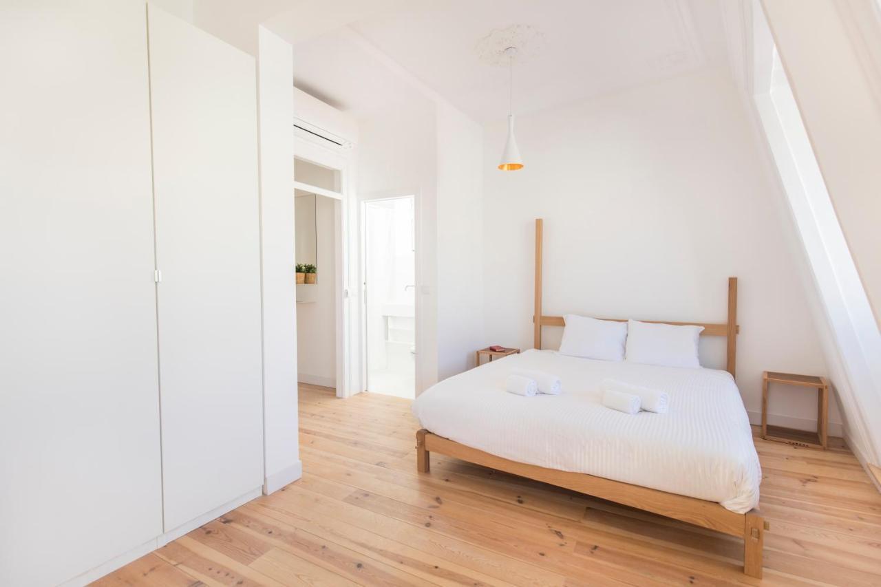 Historical Apartment Santos IV Lisbon Bagian luar foto